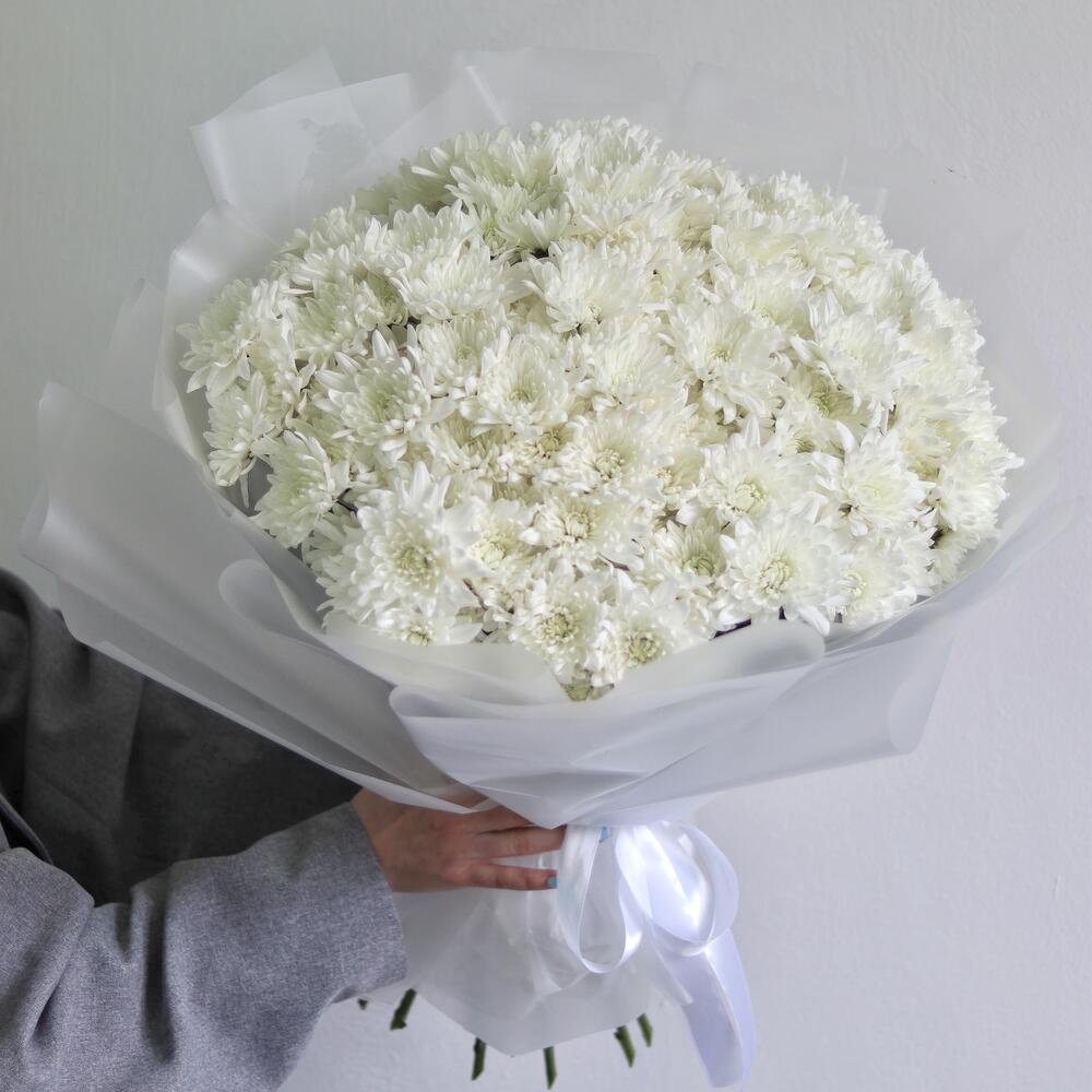 https://content2.flowwow-images.com/data/flowers/1000x1000/27/1740418183_39957527.jpg